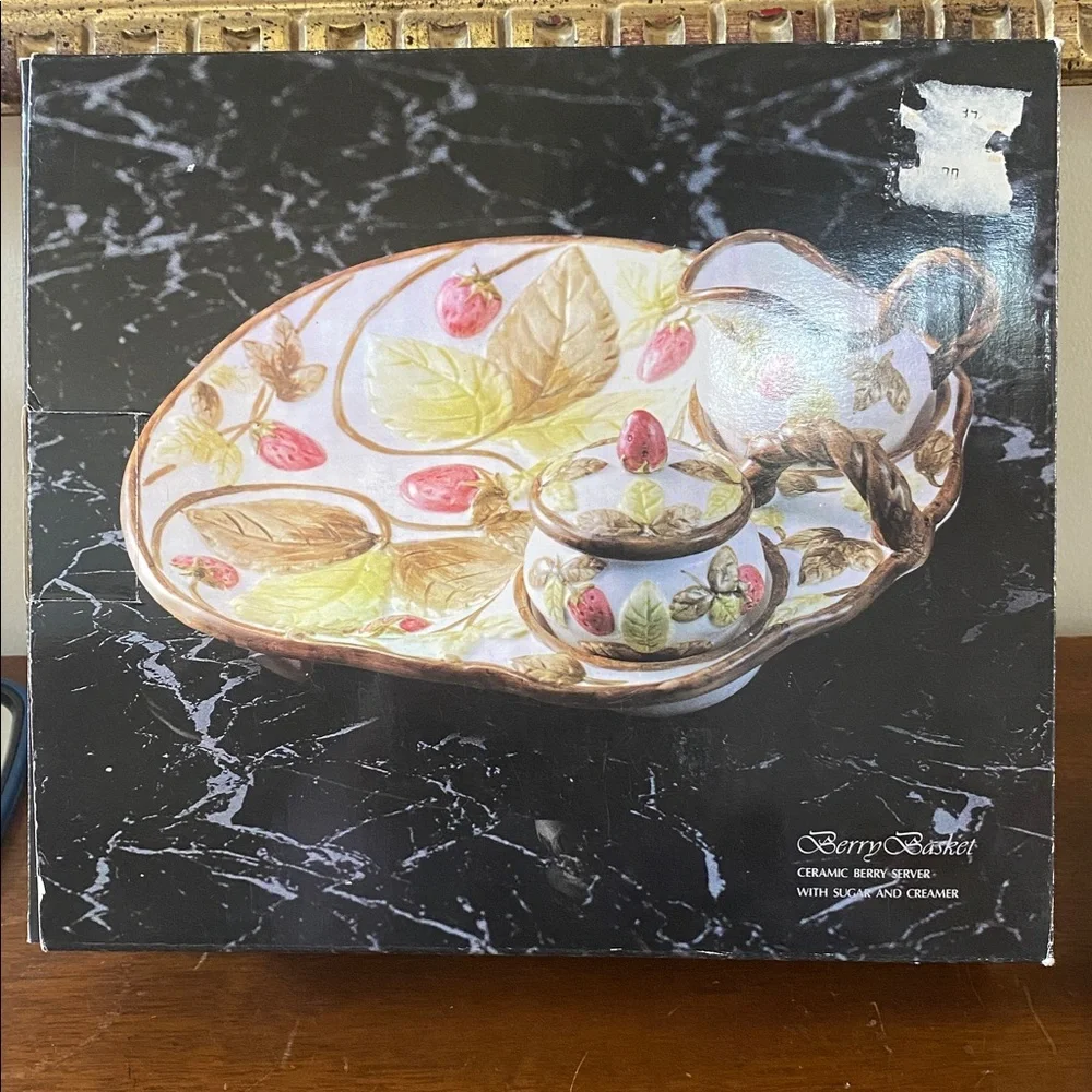 Tuscany Strawberry Ceramic Serving Tray Sugar Creamer Set Coffee Tea Server